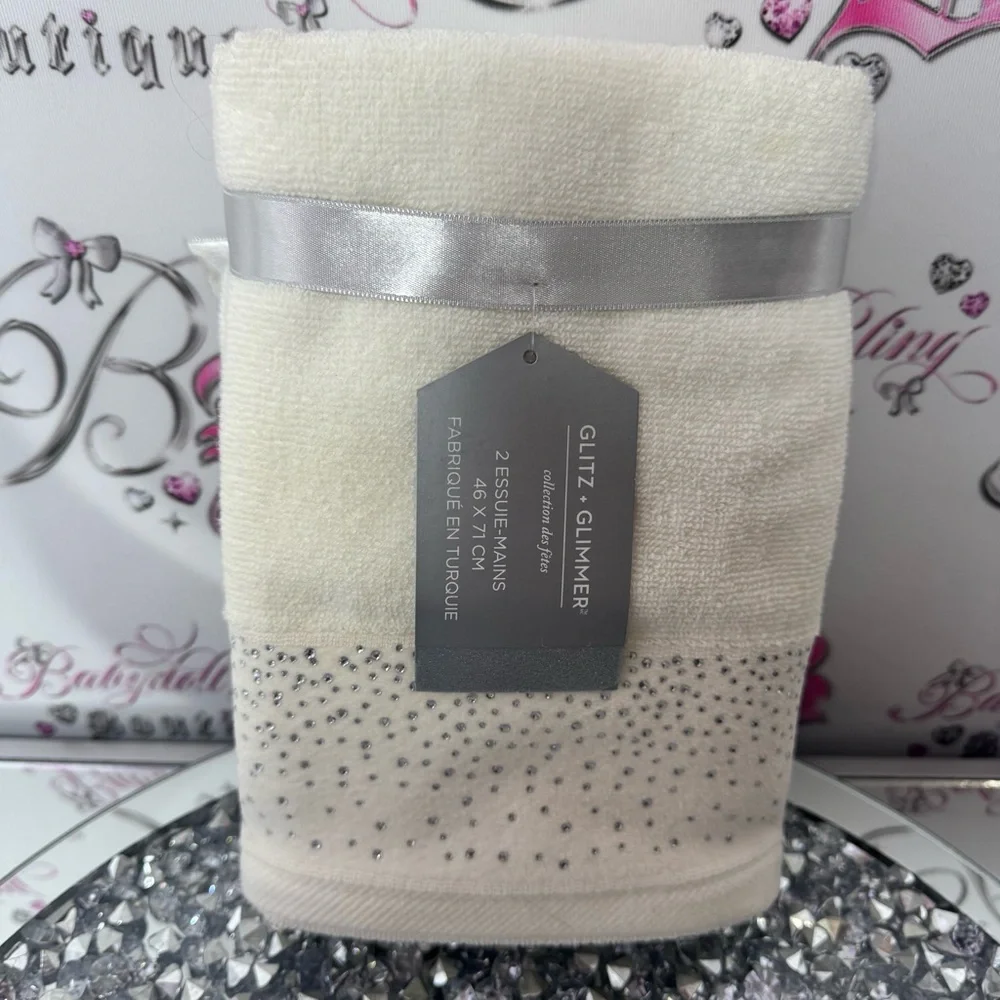Glitz + glimmer towels crystal Elegant White set 2 Silver Accents bling diamonds